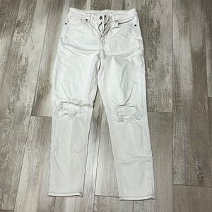 American Eagle Mom Jean